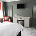 Bed & Breakfast Number 6